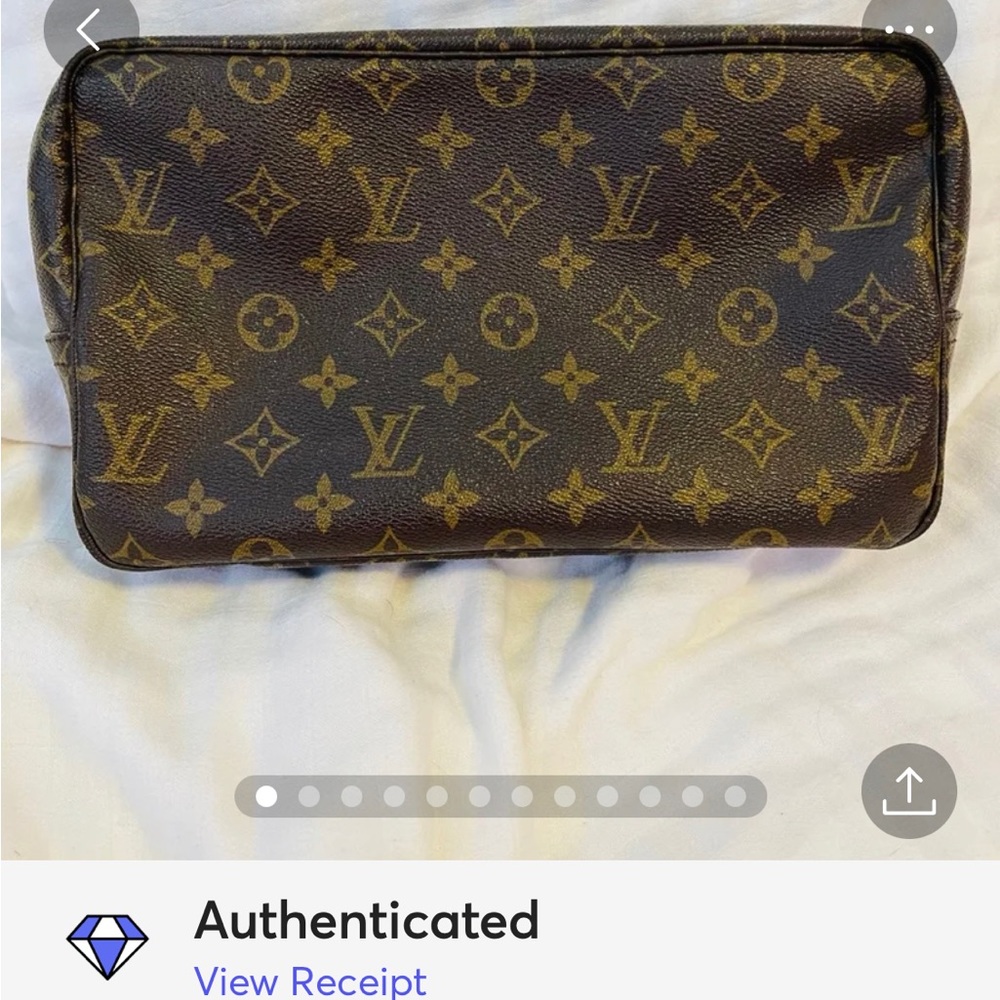🩷SOLD🩷 Louis Vuitton Authentic Trousse Toilette 28
Toiletry Large Cosmetic